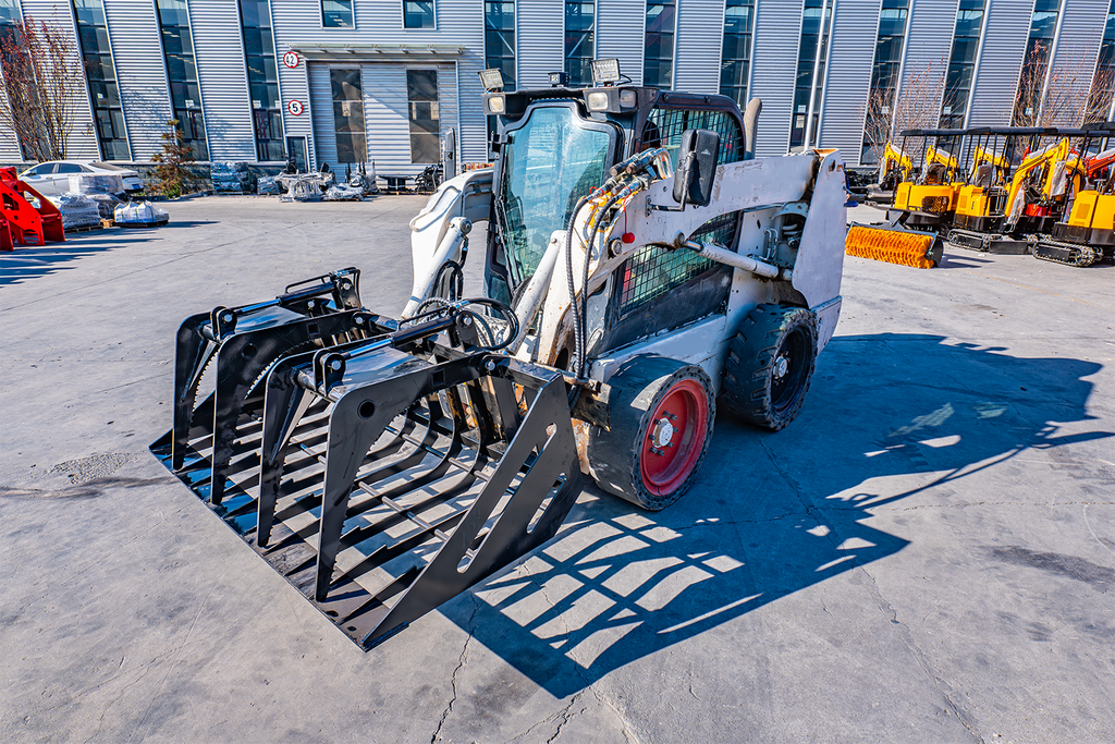 72'' Hollow Wood Grapple Attachment for Skid Steer Loader