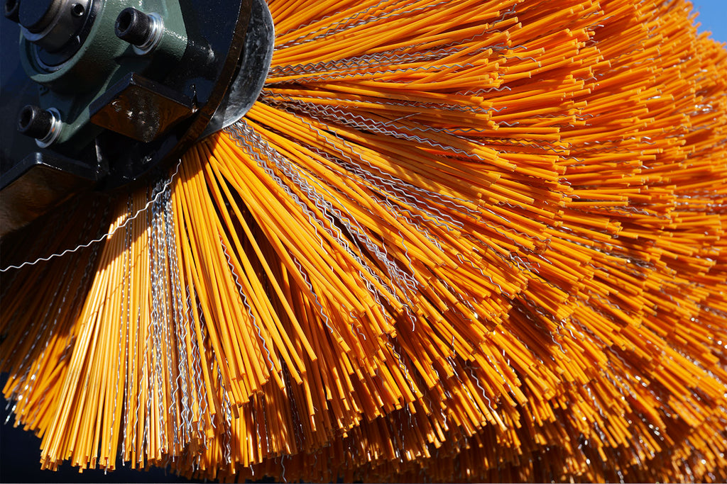 61' Sweeper Broom Attachment , 30-50r/min, for Skid Steer Loader