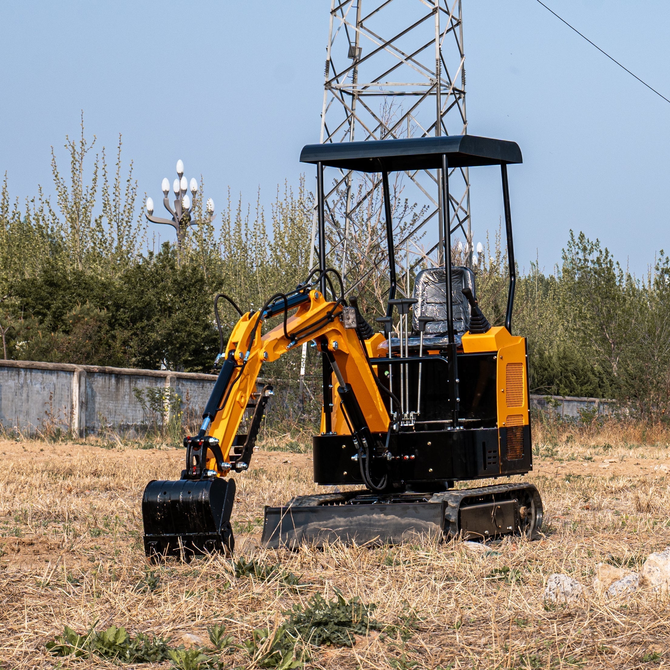 1.5-ton Mini Excavator for Sale, 13.5 HP B&S Engine