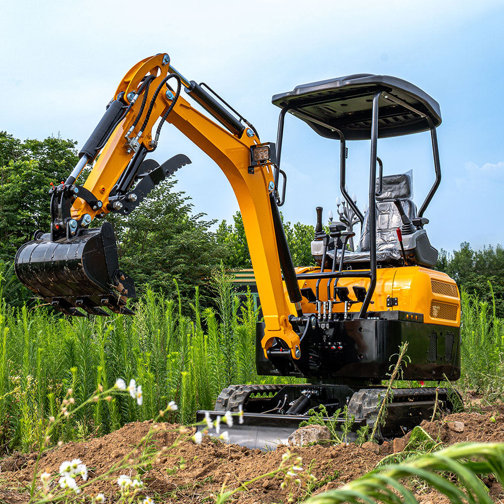 2-Tons Mini Excavator, Kubota Diesel Engine,Hydraulic Pilot Excavator With Hydraulic Thumb, Side Swing For Sale
