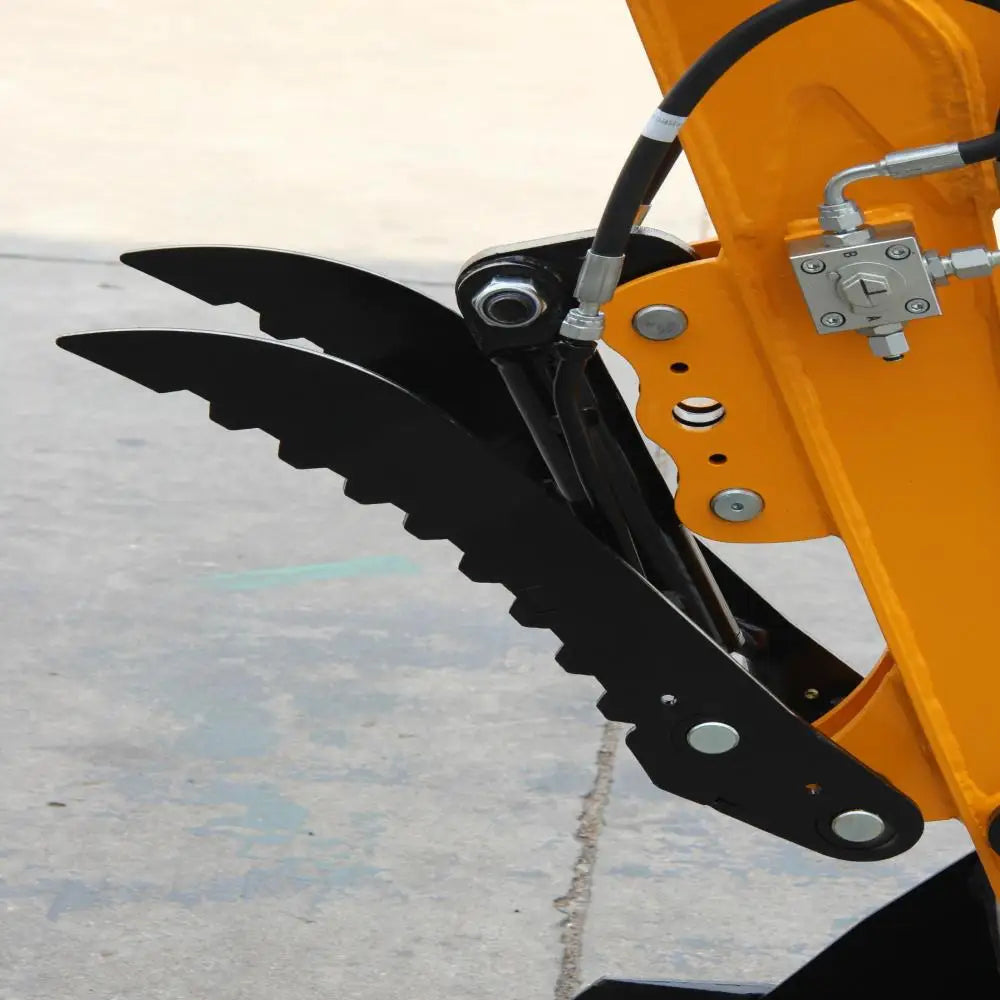 DK16 1.6-ton Mini Excavator With Hydraulic Thumb Clamp And Kubota Engine