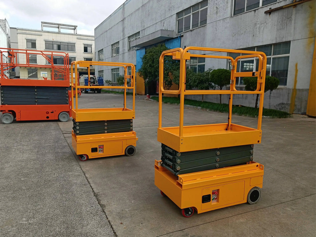 Scissor Lifter 300KG Elevated Work Platform 3m, 3.9m, 4m Self Propelled Scissor Mobile Electric Lift Platforms for Sale