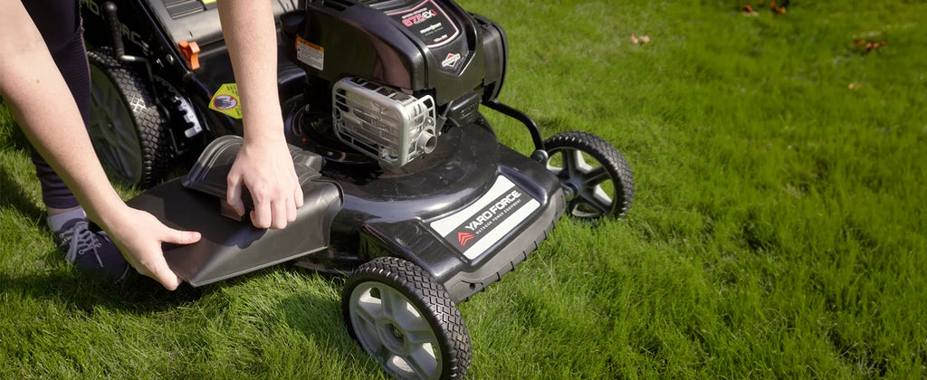 Self Propelled Lawn Mower Yard Force Briggs Stratton 150cc Engine 22-inch Deck 3-in-1 Mulch Bag Side Discharge 12-inch Wheels