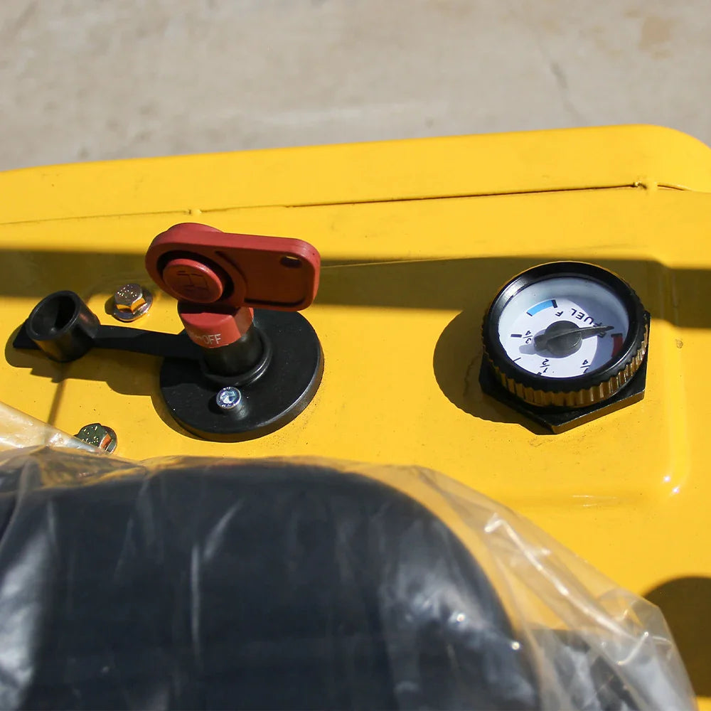 13.5hp 1 Ton Mini Excavator Trench Digger with Ceiling,Mechanical Thumb clamp, CE/EPA/EURO5 compliance certificates